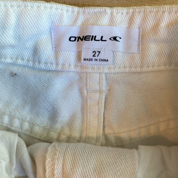O'Neill Womens 27 white denim Jean Shorts frayed edge pockets surf skate beach - Picture 3 of 6